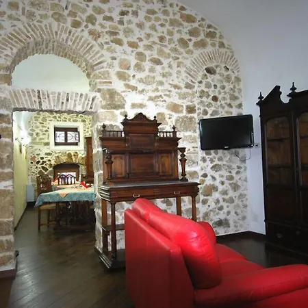 Alojamento de Acomodação e Pequeno-almoço Via Della Piazza 3*