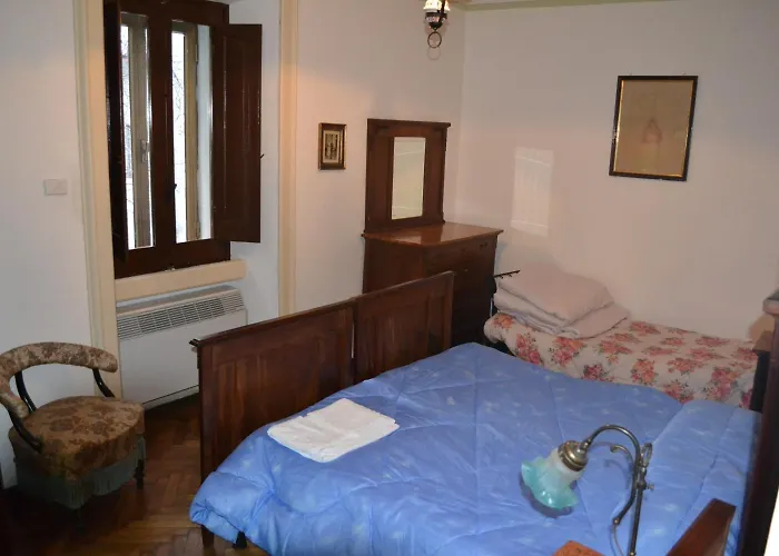 Via Della Piazza Пескассероли